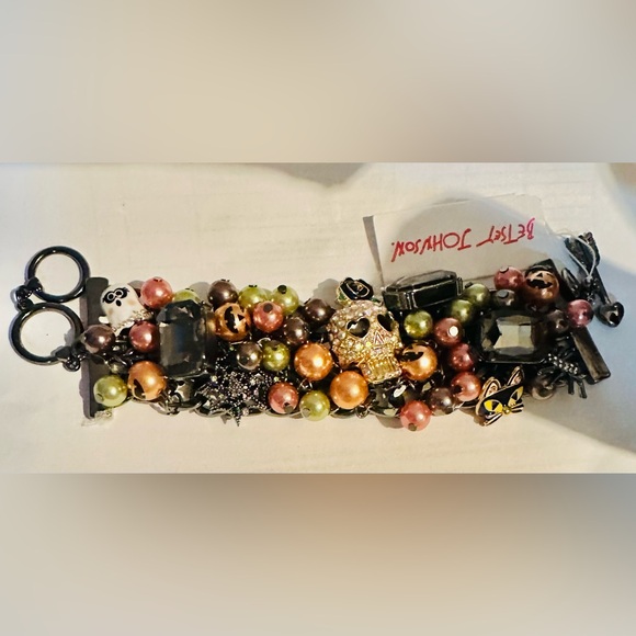 Betsey Johnson Jewelry - Betsey Johnson Multicolor Skull Bracelet